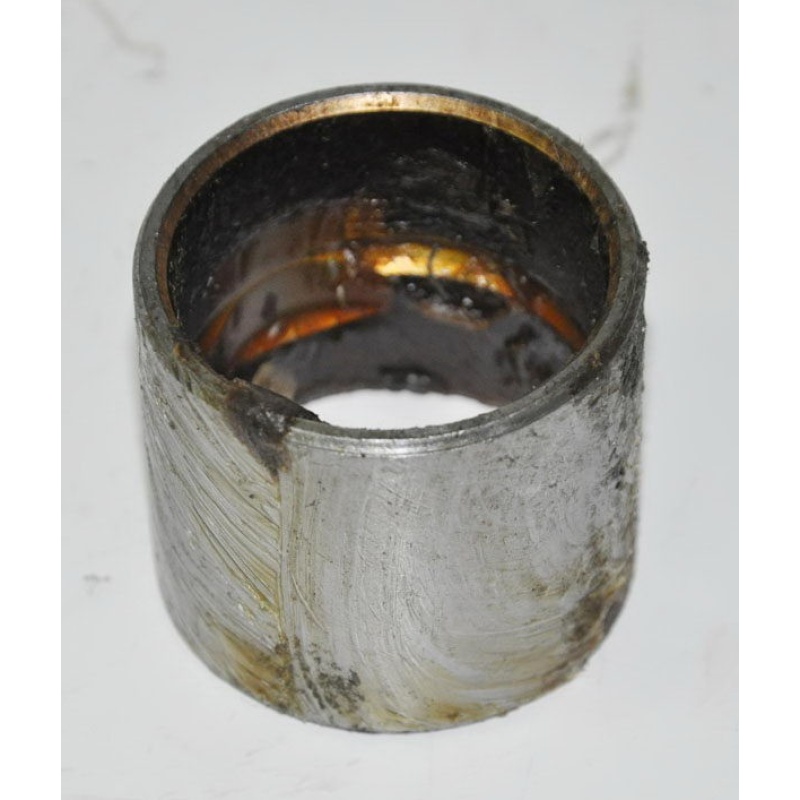 Втулка шатуна СМД-60 60-03104.00